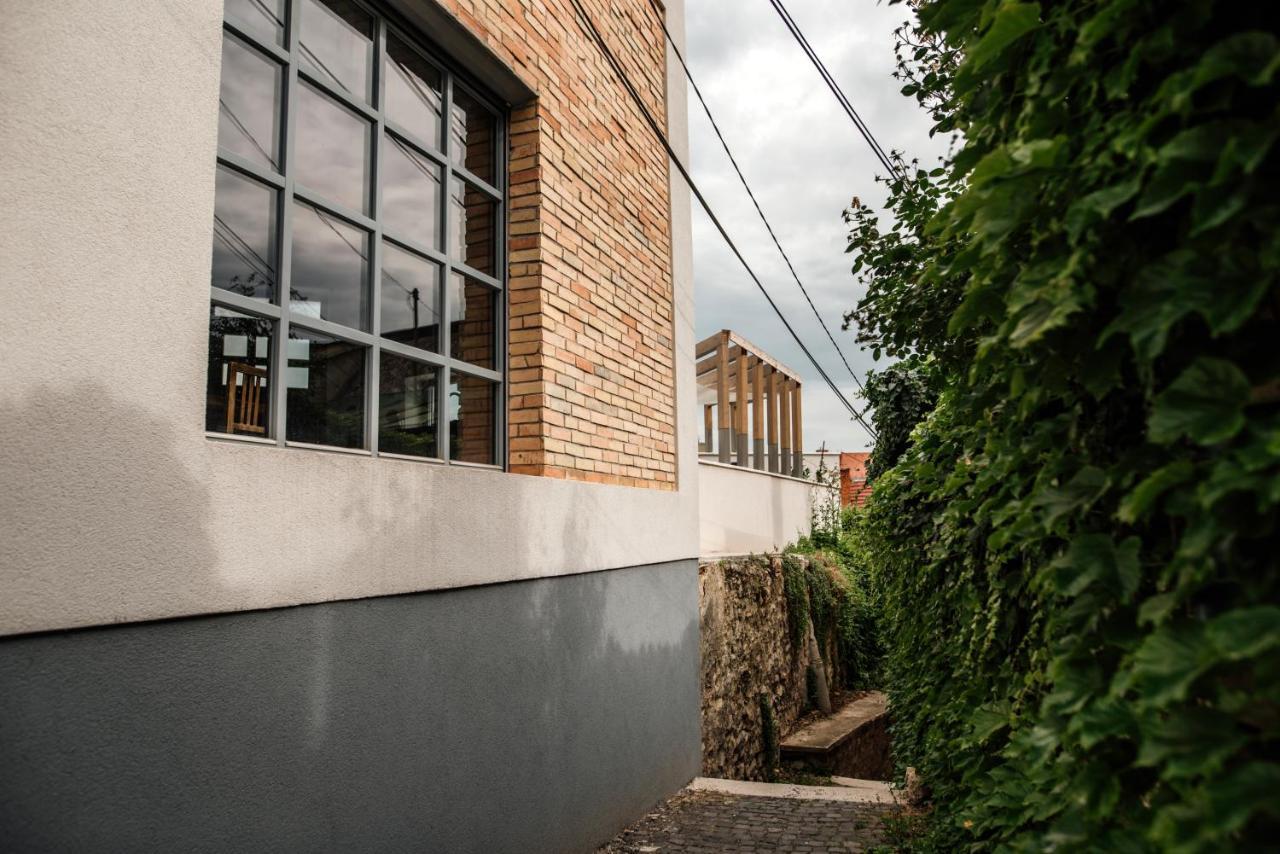 Loftlakasom**** Lejlighedshotel Veszprém Eksteriør billede