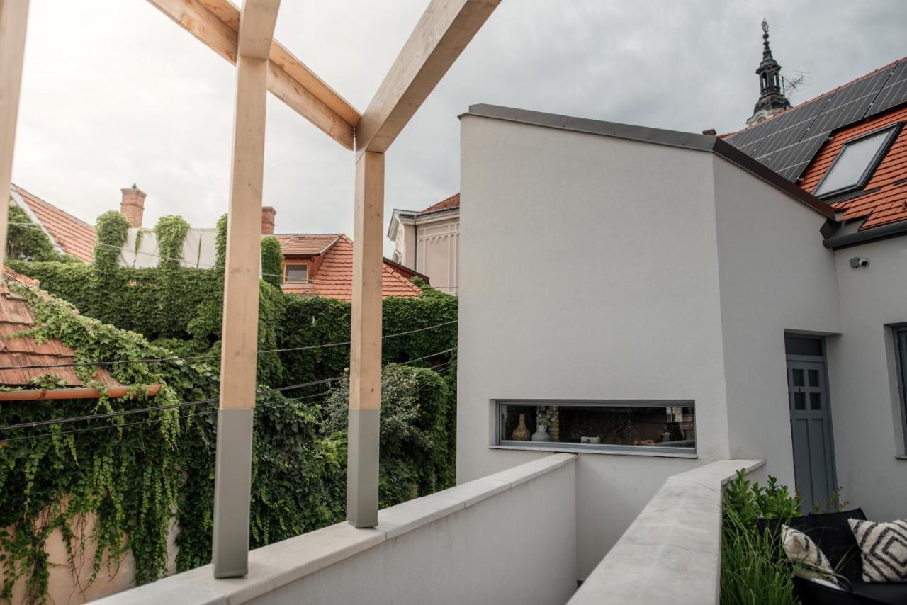 Loftlakasom**** Lejlighedshotel Veszprém Eksteriør billede