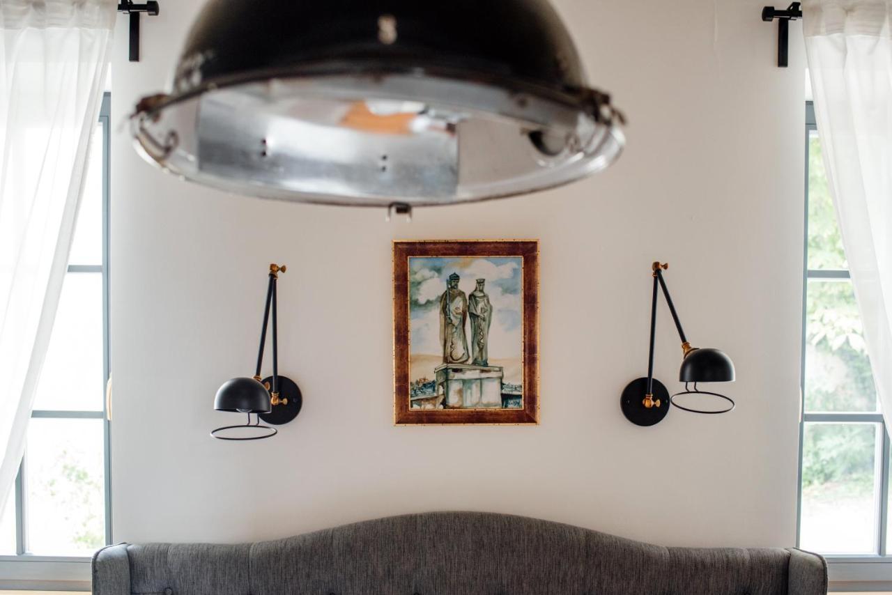 Loftlakasom**** Lejlighedshotel Veszprém Eksteriør billede